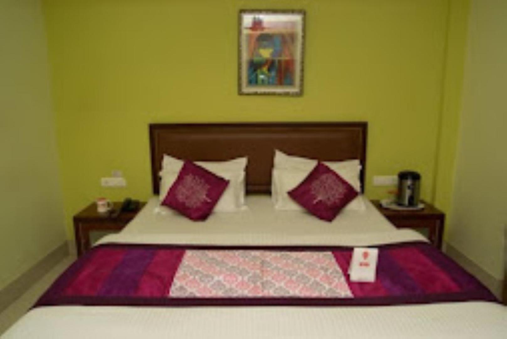 Gokul Plaza Hotel Bhubaneswar Exterior photo