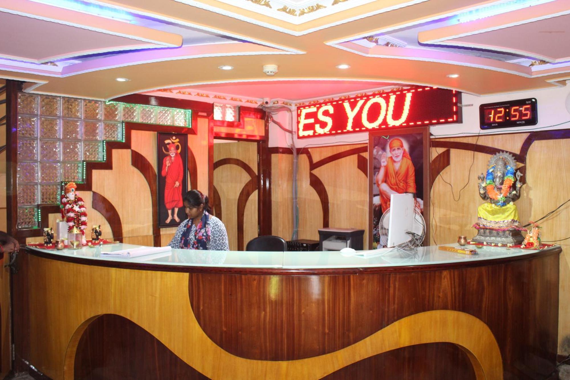 Gokul Plaza Hotel Bhubaneswar Exterior photo